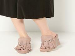 夏だけじゃない♭レディースサンダルは秋冬も大活躍♩