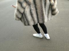 ふわふわ感が決め手♡寒い季節は小物ファーアイテムでコーデを可愛く。