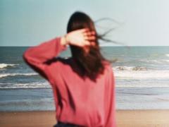 男のハートを捕えて離さない。下まぶたに赤シャドウで眠れる色気を起こすメイク