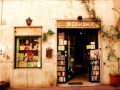 誰にも教えたくない、私だけのひみつ基地…♡隠れ家的なブックカフェ4選