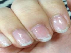 今年の春ネイルはどうする？小花柄で女子力アップを狙っちゃおう♡