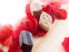 まるで絵本のような世界観。チョコフィーノの“チョコブック”がかわいすぎる！