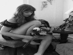 男女ウケ完璧なバレンタインネイルは、2つのカラーをおさえて確実モテ爪♡