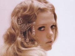 私の魅力、止まらせない。香りのマジックを長続きさせるフレグランスメソッド