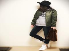 カジュアルなのに大人！1アイテムプラスで出来るストリートファッション