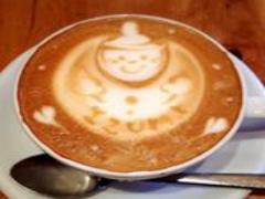 〔京都〕青の世界に輝く宝石。喫茶ソワレの昭和ノスタルジーなゼリーポンチ