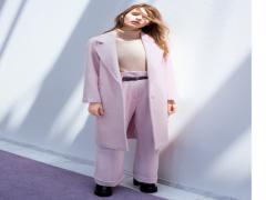 甘くなく、カジュアルに着るPINK推奨です。