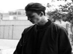 “黒髪＝重たい”を解決。春っぽいふんわりエアリーなヘアカタログ