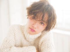 シースルーバンクで放つラフ感。冬の色っぽセクシーは前髪から取り入れろ♡