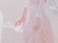 女の子は春に輝く。"フェミニン"な私になるための、買い足しアイテム5選♡