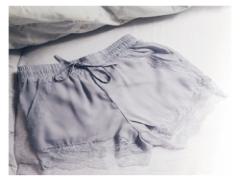 ぷりっとセクシー。冬が終わった瞬間に履きたいショートパンツ20選