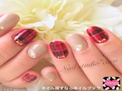 うっとりするほどの古めかしさが麗しい。レトロなネイルカタログ