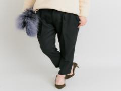 脚長効果抜群！テーパードパンツで足首ちらみせ冬の大人スタイルの作り方
