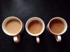 赤みとくすみが溶け合う"まろやか"ポイント。「シナモンベージュ」の深い透明感があなたの