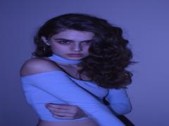 after5:00のドキッを狙え♡湿度高めな“濡れメイク”で作るモテフェイス