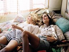 シンプル好きさん必見「#ちょこんネイル」でちょっとシンプルな毎日を