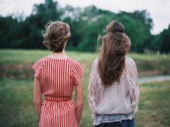 揺れる髪は女の武器。不器用さんでも出来る”おろし髪”のままヘアアレンジ