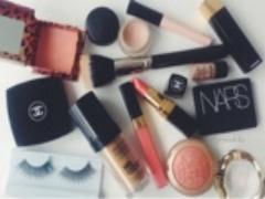 その化粧ポーチいつから使ってる？コスメを可愛く持ち歩くためのポーチ【20選】