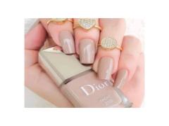 休みの日だからこそ派手なラメネイルがしたい♡