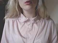 "ほわほわ"とした絶妙抜け感。バレンタインは「ミルキーカラー」で恋心を揺さぶりまくれ♡