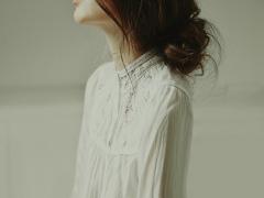 冬でも春でも、どんと来い。季節を跨げる"ブラウス"トレンド別item15選