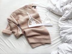 オトナ女子の毎日の嗜み。基本的な洋服ブラシの使い方＆お手入れ方法