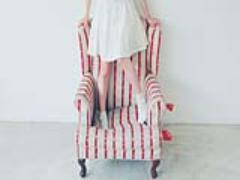 やわらかい女の子になりたいの。同性からも好かれる“淡いくすみ色”ネイルカタログ