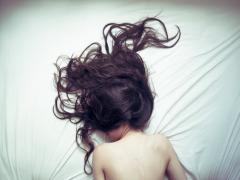 両端でありながら、どちらも最旬。"ドライvsウェット" この春あなたはどちらで行く？