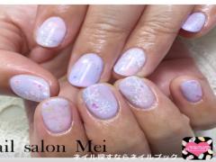 氷から花へ衣替え。ピンク×ホロ花で作る春先取りネイルカタログ