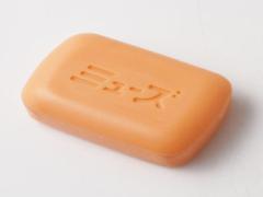 数万個の雑菌を撃退せよ。パフは「薬用石鹸ミューズ」で洗うのが新常識