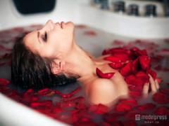 ガバガバ毛穴もつるっと　うるツヤたまご肌に導く瞬発ケアって？