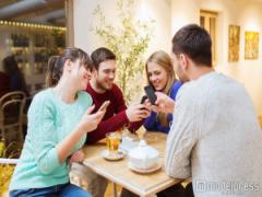 友達のはずなのに…男性が女を意識しちゃう5つの瞬間