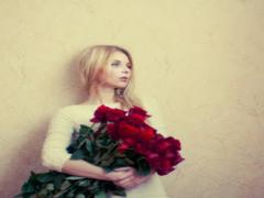 この冬、いちばんモテる私♡色っぽツヤ肌を作る秘密は◯◯でした。