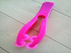 むくみ知らずのほっそり指へ♡ダイソーの「フィンガーローラー」が大人気