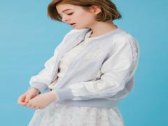 今っぽいけど繊細に、女性らしく。‘‘フラワー刺繍’’が主役の5STYLE♡
