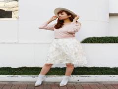 春の風にふわっとなびく。これからgetしたい“花柄スカート”20選