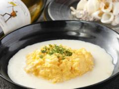 ふわトロ♡高級ホテル風濃厚スクランブルエッグの簡単レシピ