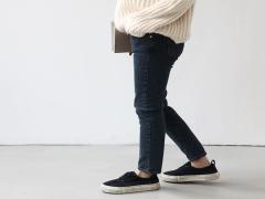 とことんシンプルが気分なの。春を呼ぶ"白キャンバススニーカー"カタログ