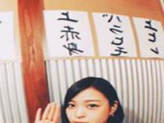 後ろ姿に憧れて。オンナ度に磨きをかける「ネイビーアッシュ」ヘアカラー