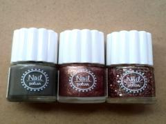 100均ネイルはもう古い？春は3coinsの150円ポリッシュで愛される指先を