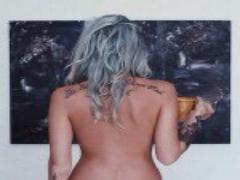 だって春だもん、ピンクが気になる。この春のヘアカラーはピンクで決まり♡