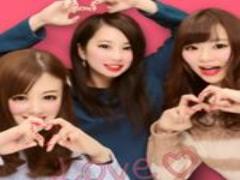 どんなにラフでもキマっちゃう。オールジャンル対応のゴールドピンアレンジ。