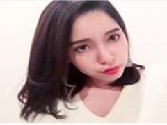 結婚式やパーティー、華やかな日はパールネイルで飾りたい。シーンに合わせた上品な手元