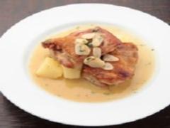 カジュアルに楽しもう！ジューシー鶏肉ソテーのレシピ