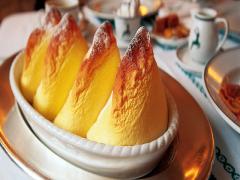 雪のように溶け出す♡ふわふわ食感の”ザルツブルガーノッケルン”