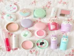 人気が止まらない！みんなが使っているクリームチークの愛用品情報♡