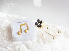 シンプルって美しい。身に着けるアクセサリーは‘‘ゴールド’’一択なんです♡