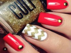 大人な指先になりたいの。欲しいのは、ひと塗りでオシャレなマニキュア