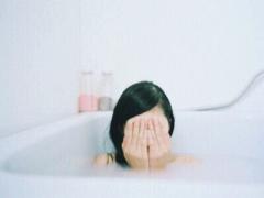 スッキリ目元から自信がくるの。突然の目の下のくすみの3つの理由と各対処法