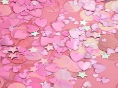 インスタで発見。材料2つの‘‘キラキラiPhoneケース’’が大ヒットの予感♡